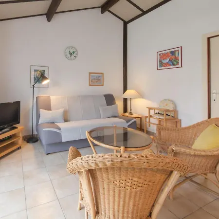 Holiday home Holiday Zeepark Zeepolder-6 By Interhome *